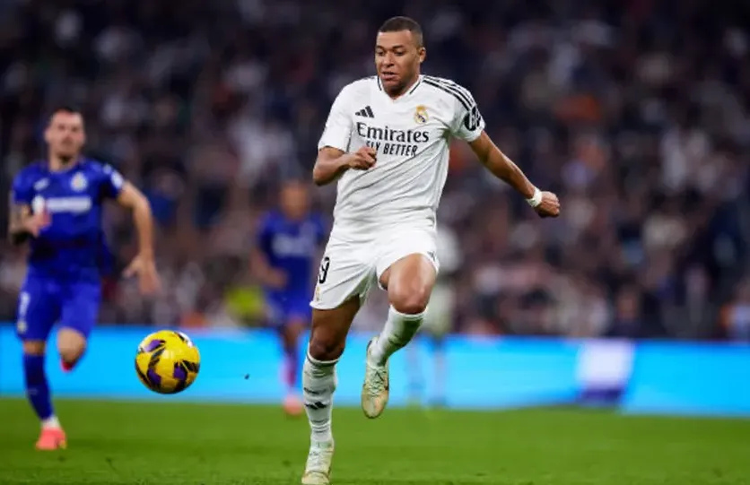 Kylian Mbappe tiếp bước những huyền thoại tại Real Madrid